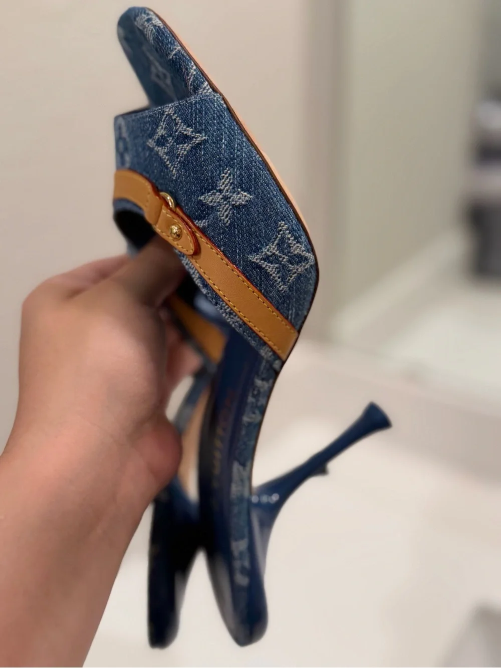 Louis Vuitton women Denim Monogram Slip-On Sandals with Tan Trim
38.5 - Picture 4 of 11